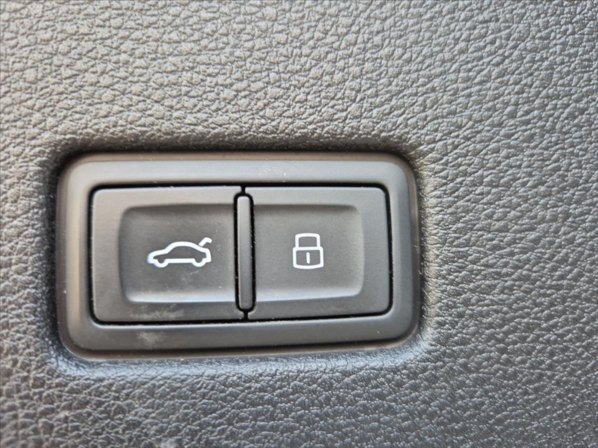 Audi SQ8 SUV / Terénní 4,0 l 320 kw