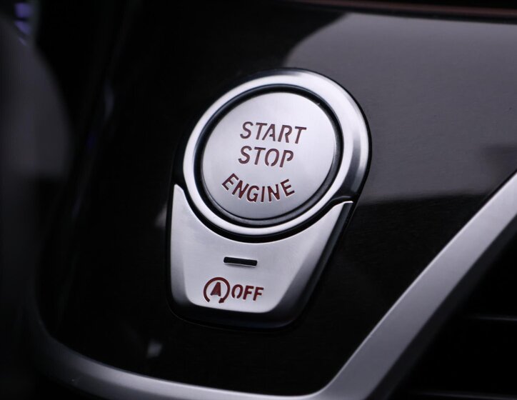 BMW Řada 7 Sedan 4,4 l 330 kw