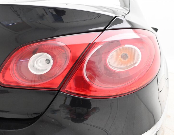 Volkswagen Passat CC Sedan 2,0 l 147 kw