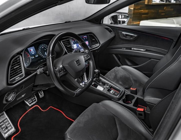 Seat Leon Kombi 2,0 l 221 kw