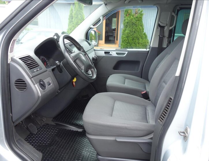 Volkswagen Multivan Kombi 2,5 l 128 kw