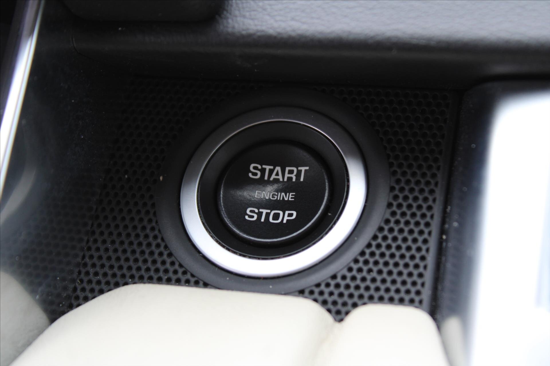 Land Rover Range Rover Sport SUV / Terénní 3,0 l 225 kw