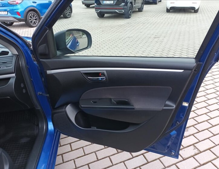 Suzuki Swift Hatchback 1,2 l 69 kw