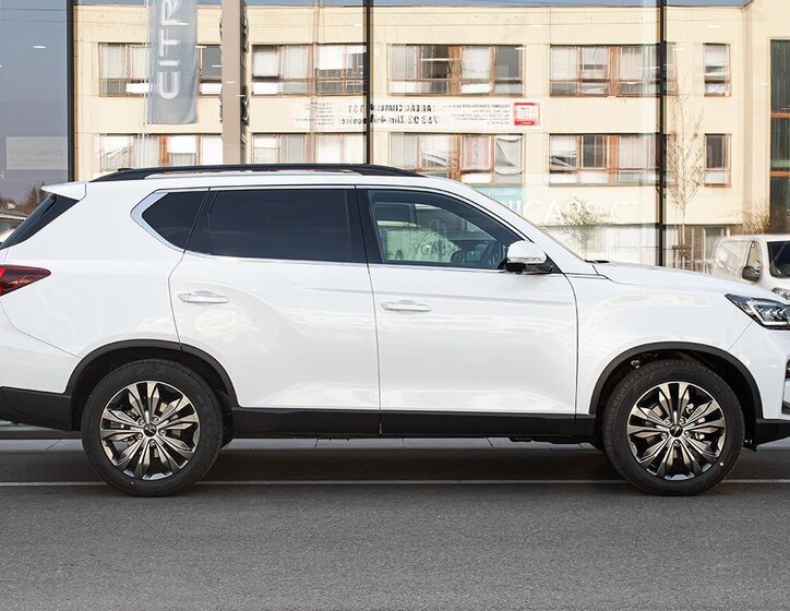SsangYong Rexton SUV 2,2 l 149 kw
