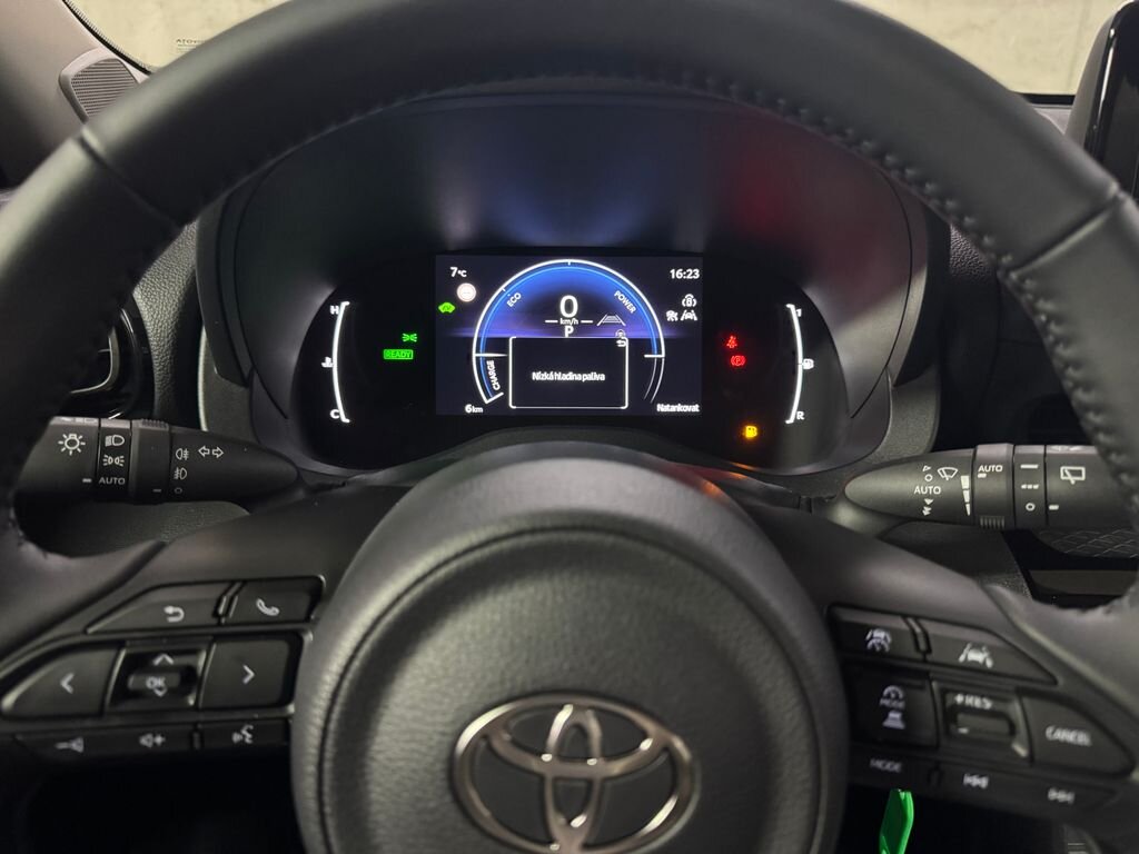 Toyota Yaris Cross SUV 1,5 l 68 kw