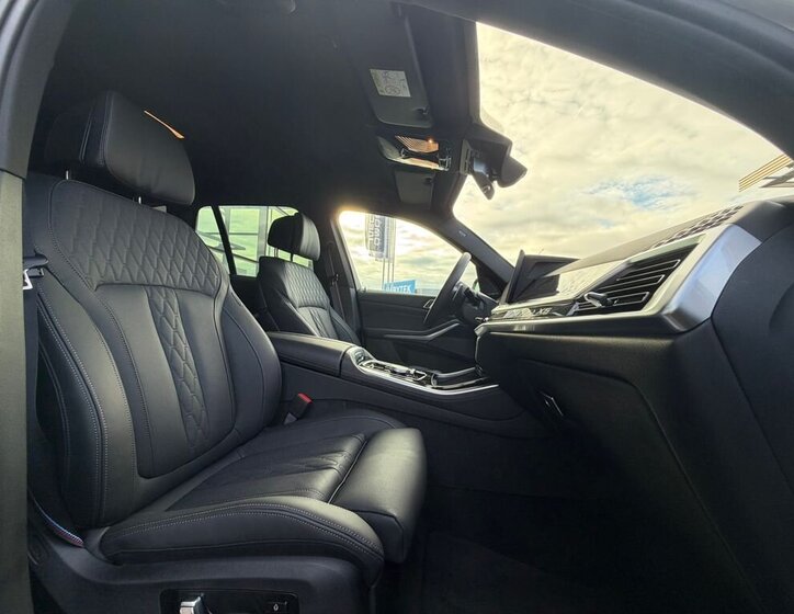 BMW X5 SUV / Terénní 3,0 l 250 kw