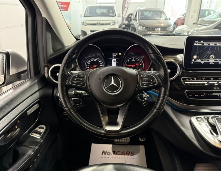 Mercedes-Benz Třídy V 28