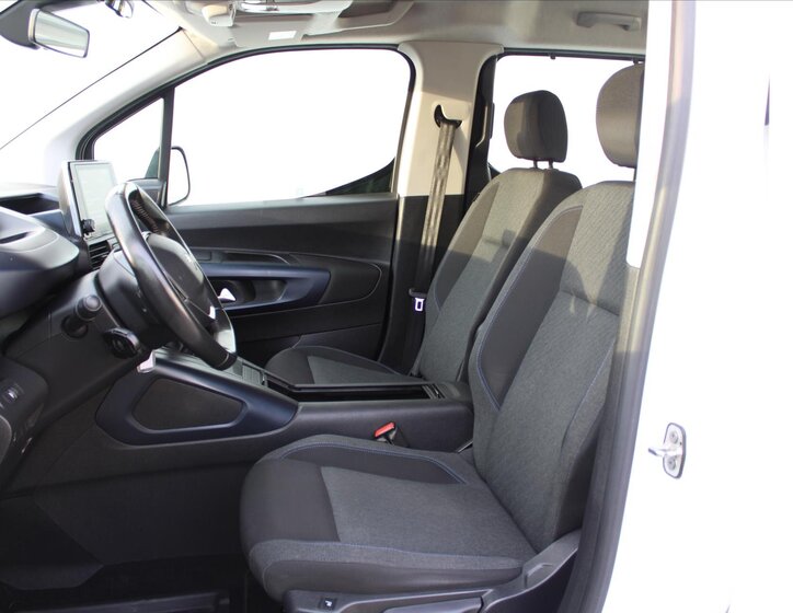 Peugeot Rifter MPV 1,5 l 96 kw