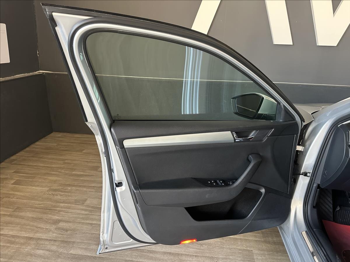 Škoda Superb Kombi 2,0 l 110 kw