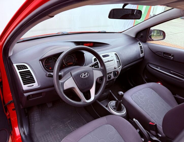 Hyundai i20 13