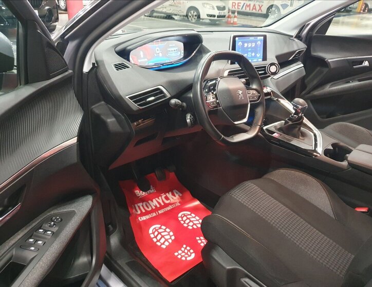 Peugeot 3008 SUV 1,2 l 96 kw