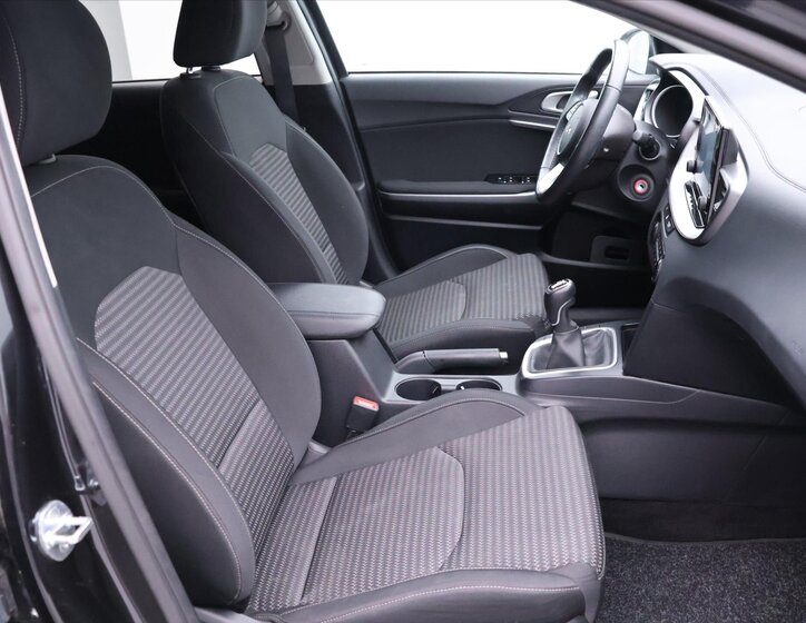 KIA Ceed Hatchback 998,0 74 kw