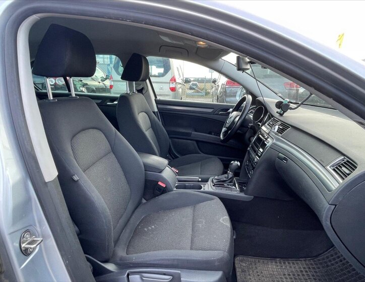 Škoda Superb Sedan / Limuzína 1,8 l 118 kw