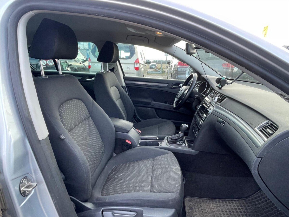 Škoda Superb Sedan / Limuzína 1,8 l 118 kw