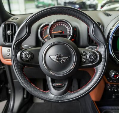 Mini Countryman 6