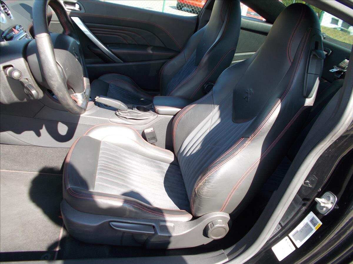 Peugeot RCZ Kupé 1,6 l 147 kw