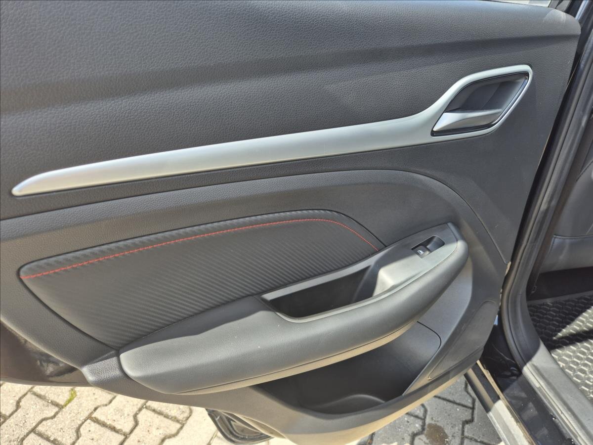 MG ZS Hatchback 1,5 l 78 kw