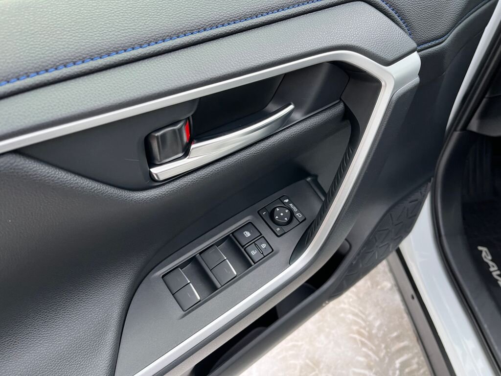 Toyota RAV4 SUV 2,5 l 131 kw