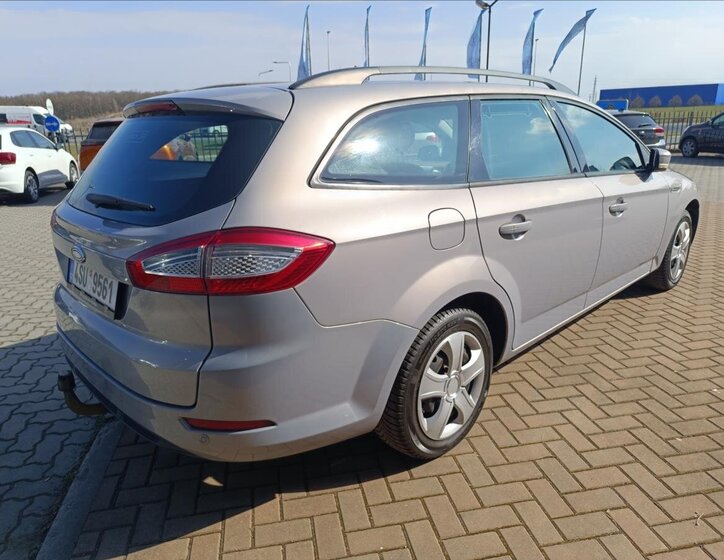 Ford Mondeo Kombi 1,6 l 88 kw