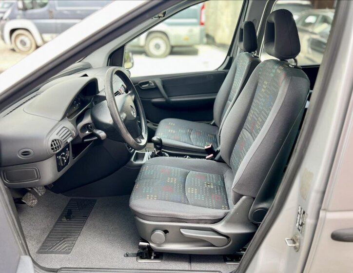 Mercedes-Benz Vaneo MPV 1,7 l 67 kw