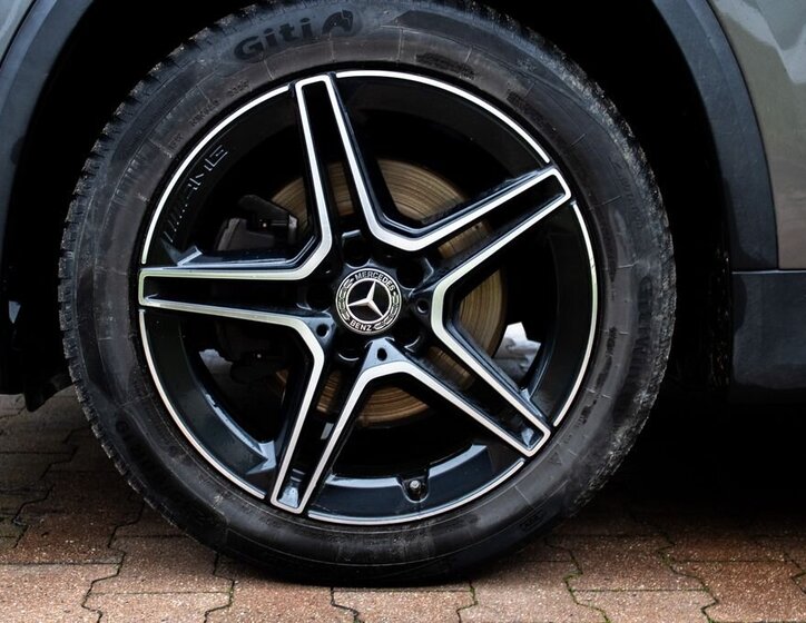 Mercedes-Benz GLA 17