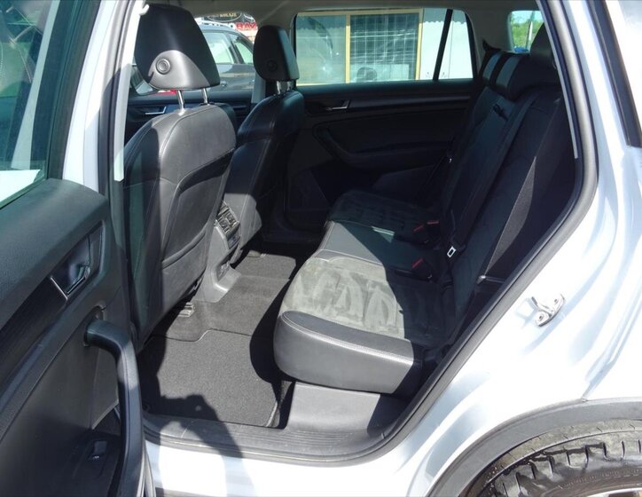 Škoda Kodiaq SUV / Terénní 1,5 l 110 kw