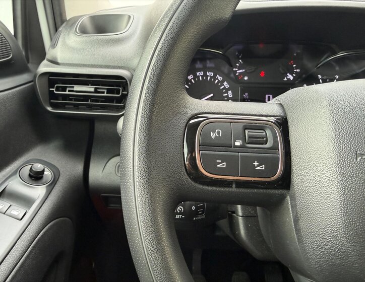 Toyota ProAce City 13