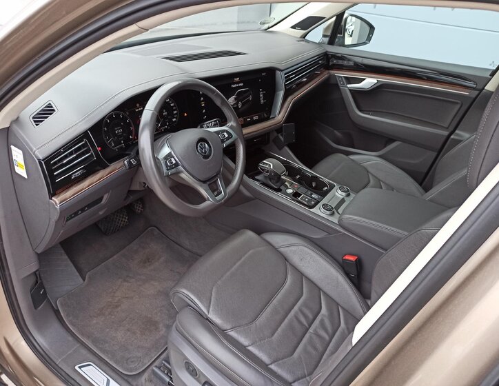 Volkswagen Touareg 10