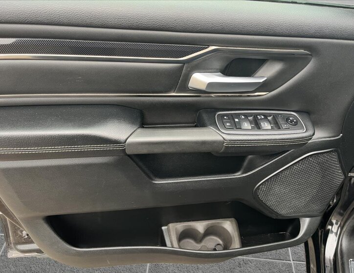 Dodge RAM 1500 Pick-up 5,7 l 291 kw