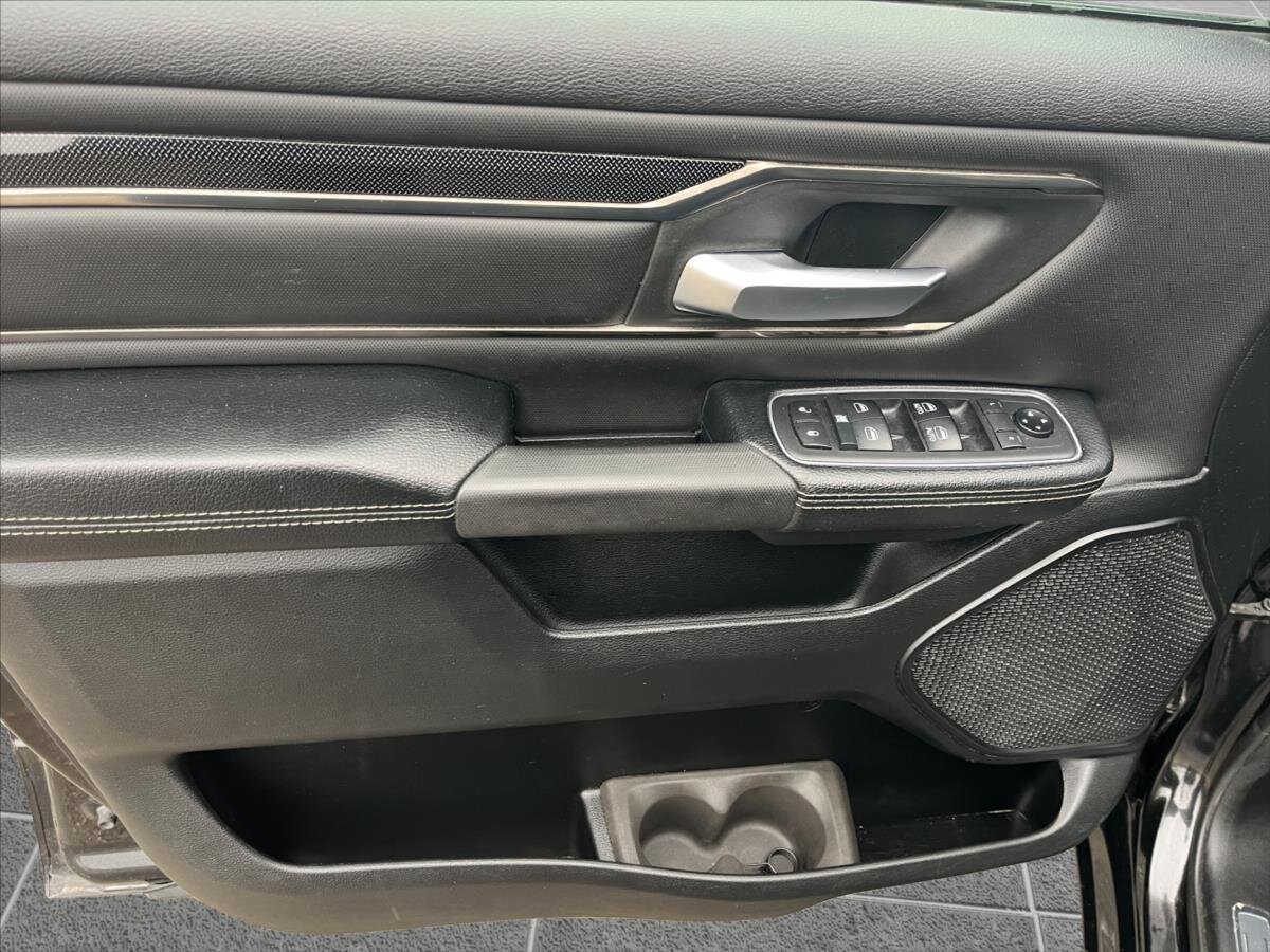 Dodge RAM 1500 Pick-up 5,7 l 291 kw