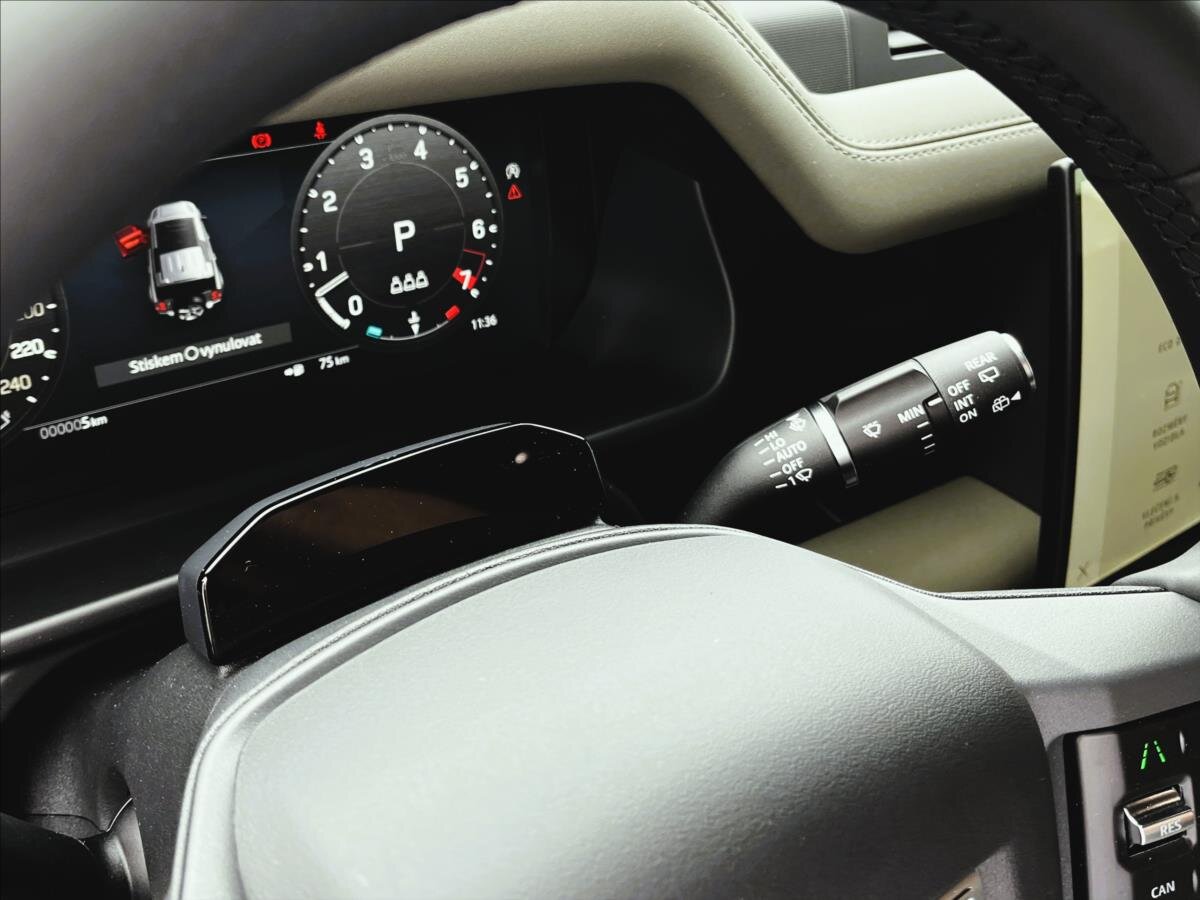 Land Rover Defender SUV / Terénní 5,0 l 313 kw