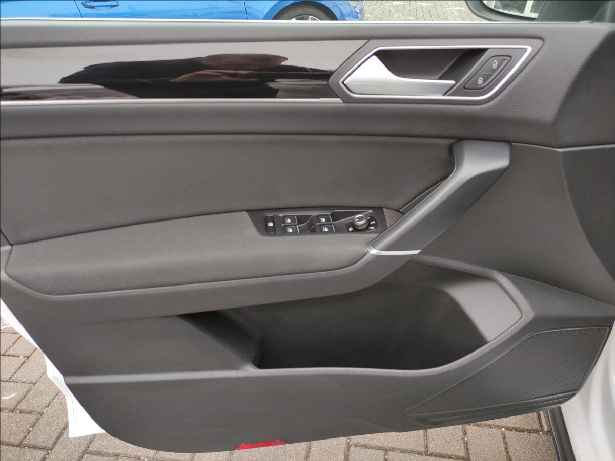 Volkswagen Touran MPV 1,8 l 132 kw