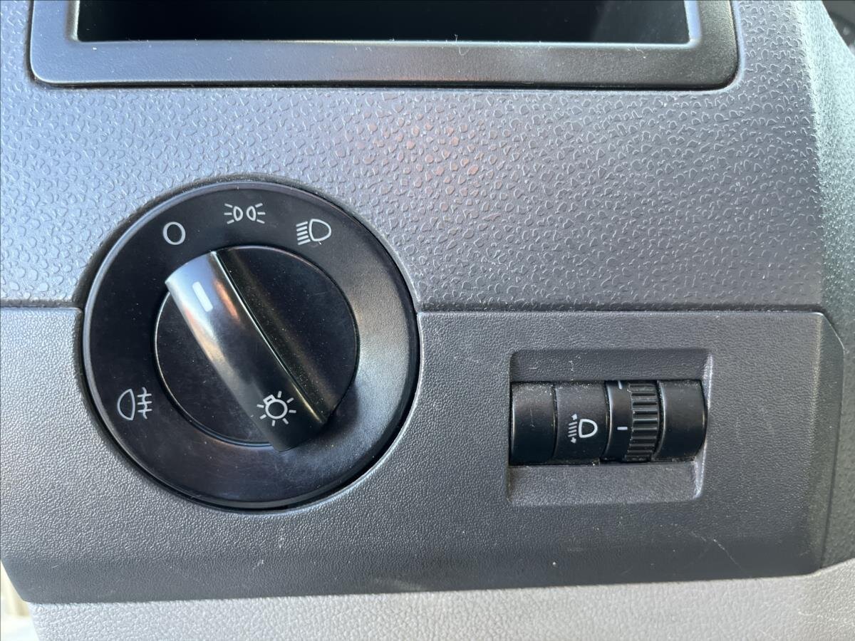 Volkswagen Transporter Valník 1,9 l 75 kw