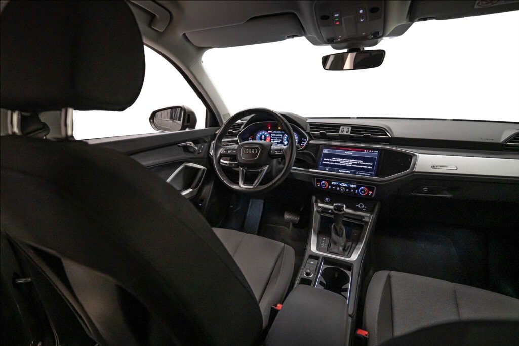 Audi Q3 SUV / Terénní 1,5 l 110 kw