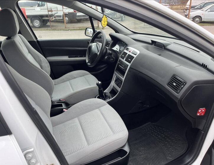 Peugeot 307 Hatchback 1,4 l 65 kw