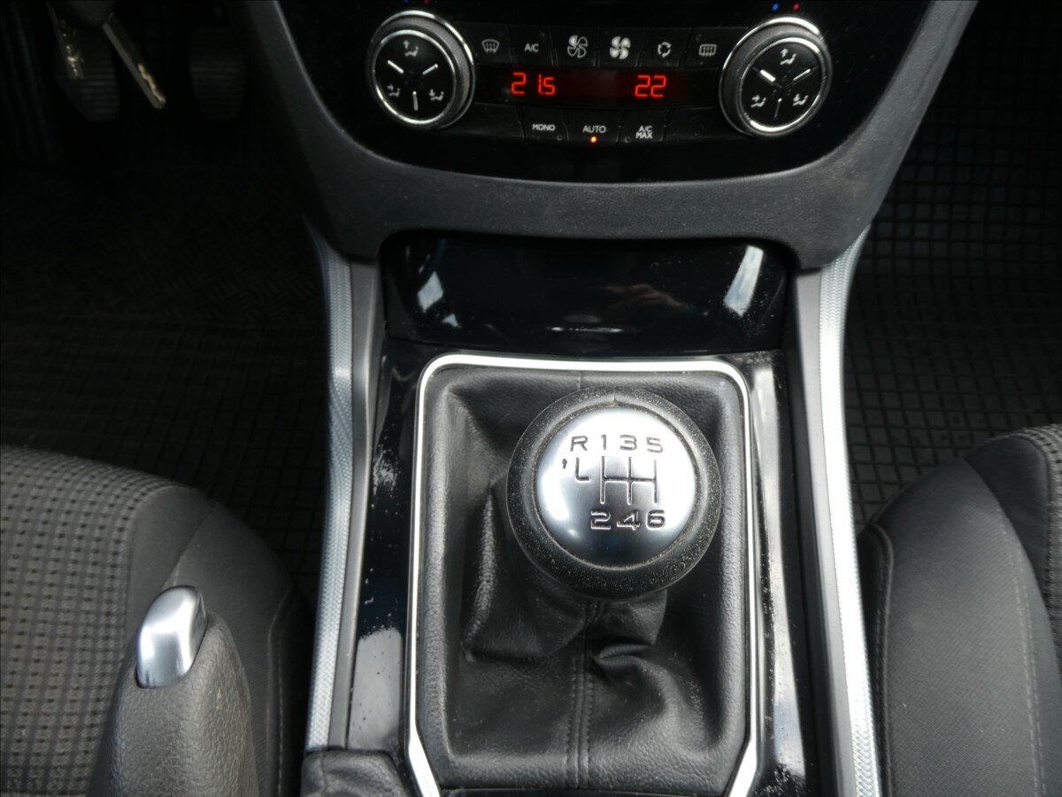 Peugeot 508 Sedan / Limuzína 1,6 l 115 kw