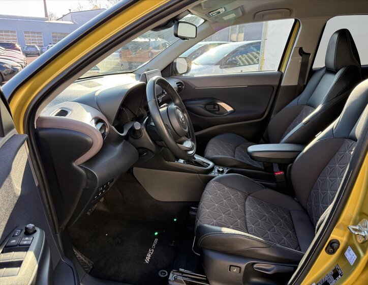 Toyota Yaris Cross SUV 1,5 l 68 kw