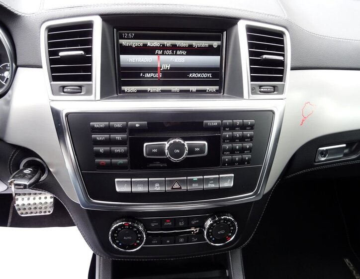 Mercedes-Benz Třídy M SUV / Terénní 3,0 l 190 kw