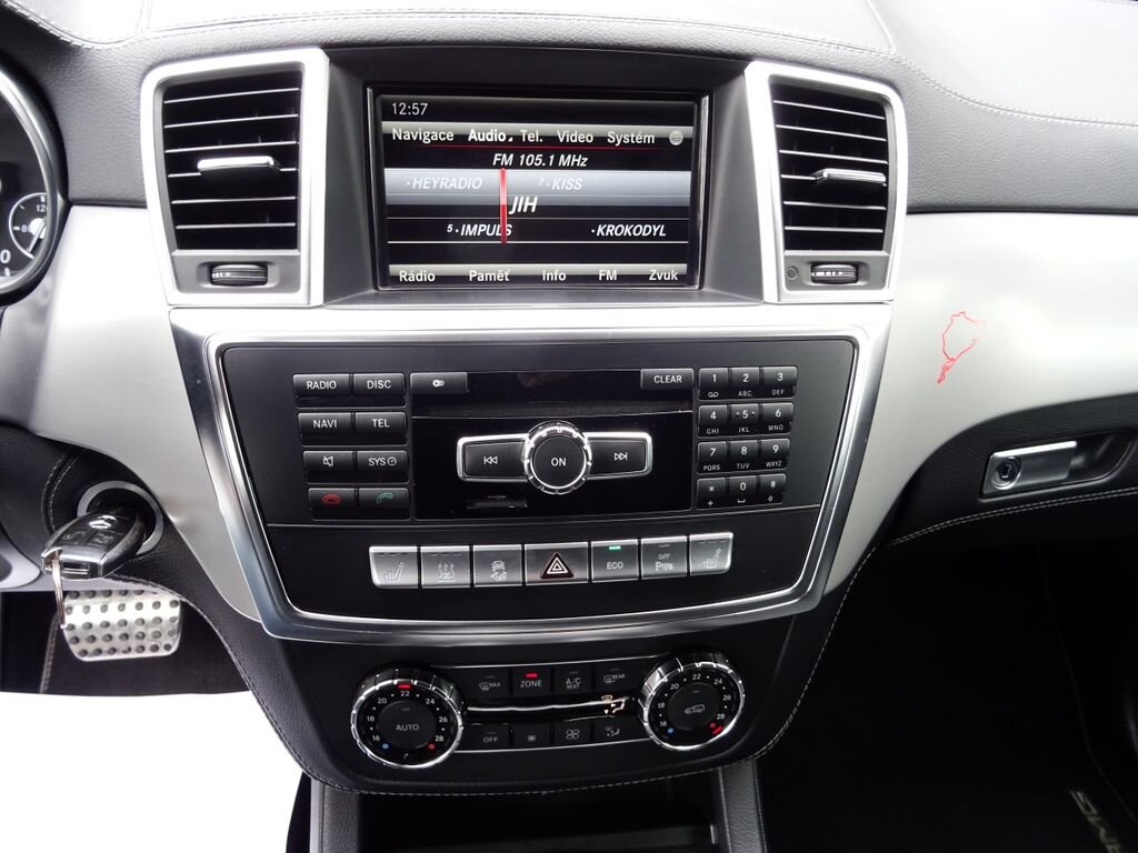 Mercedes-Benz Třídy M SUV / Terénní 3,0 l 190 kw