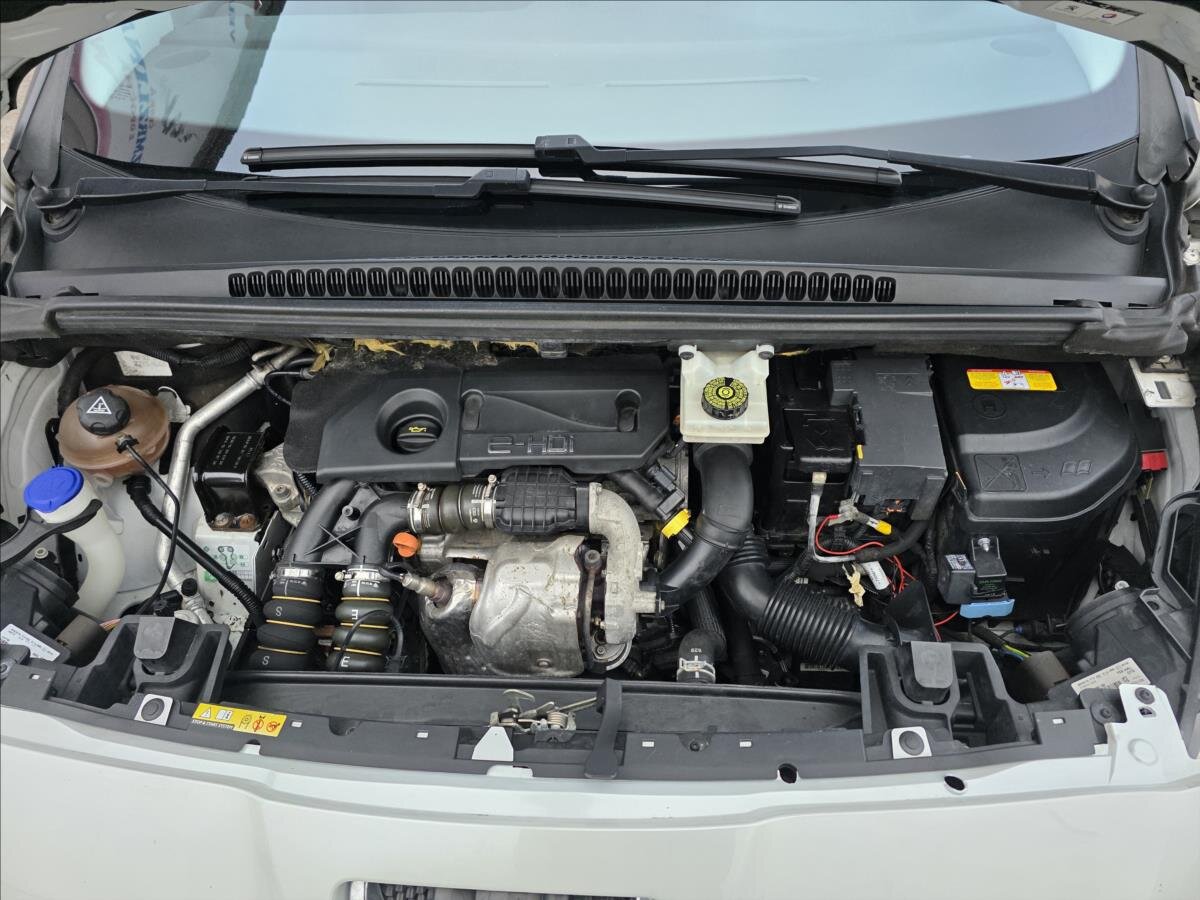 Peugeot 5008 Kombi 1,6 l 84 kw