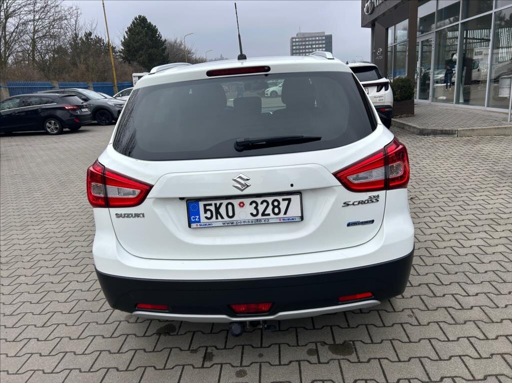 Suzuki SX4 S-Cross SUV 1,4 l 95 kw