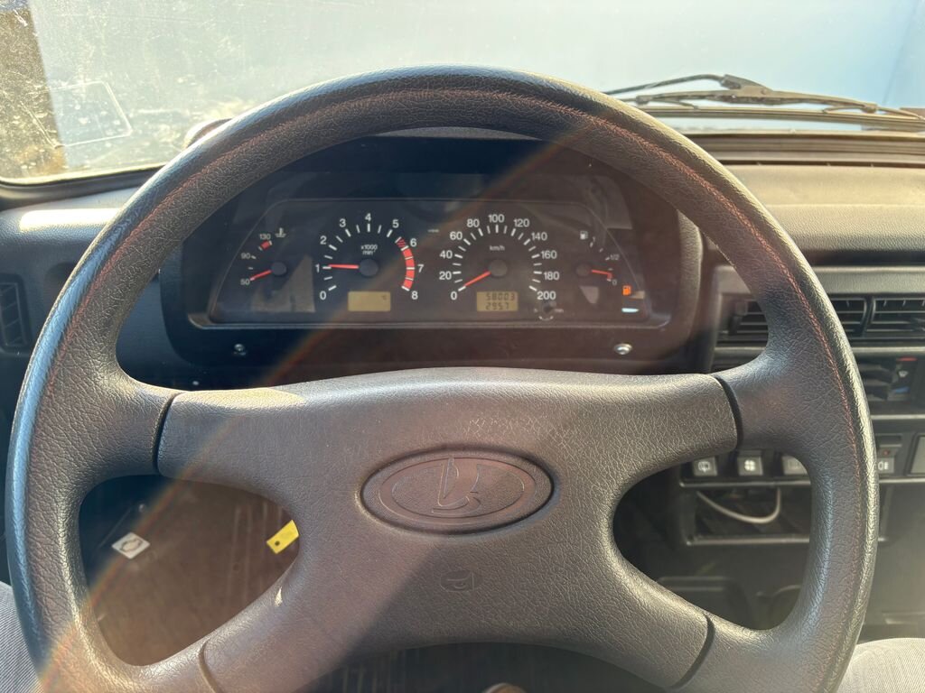 Lada Niva SUV 1,7 l 61 kw