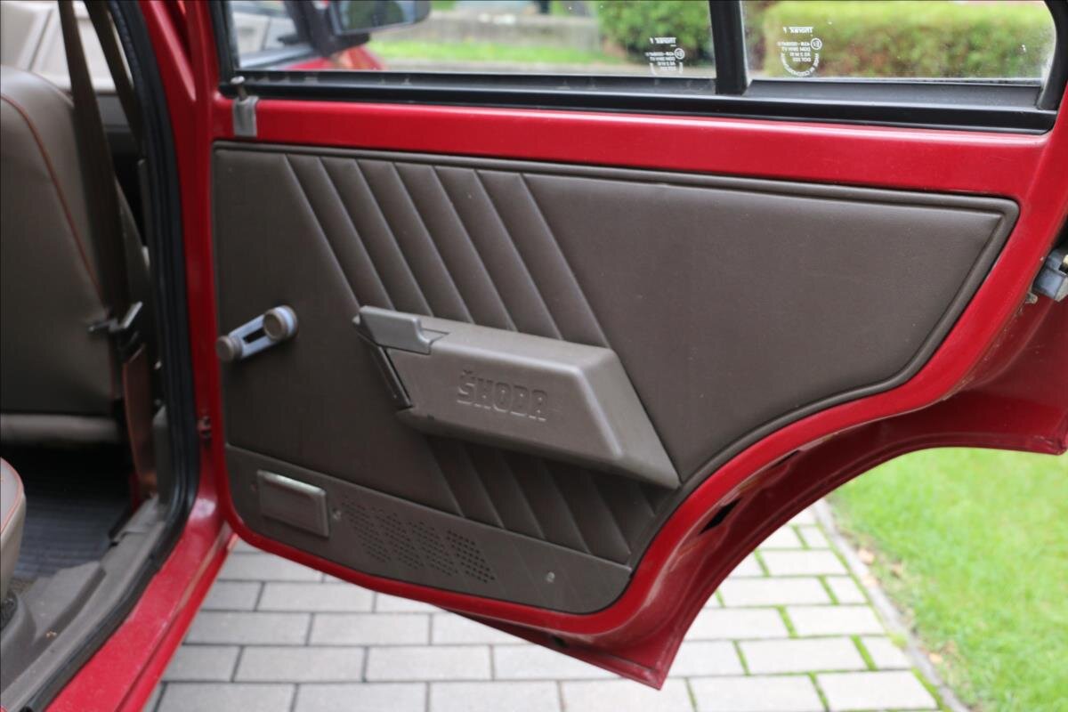 Škoda Favorit Hatchback 1,3 l 46 kw