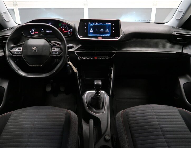 Peugeot 2008 SUV / Terénní 1,2 l 74 kw