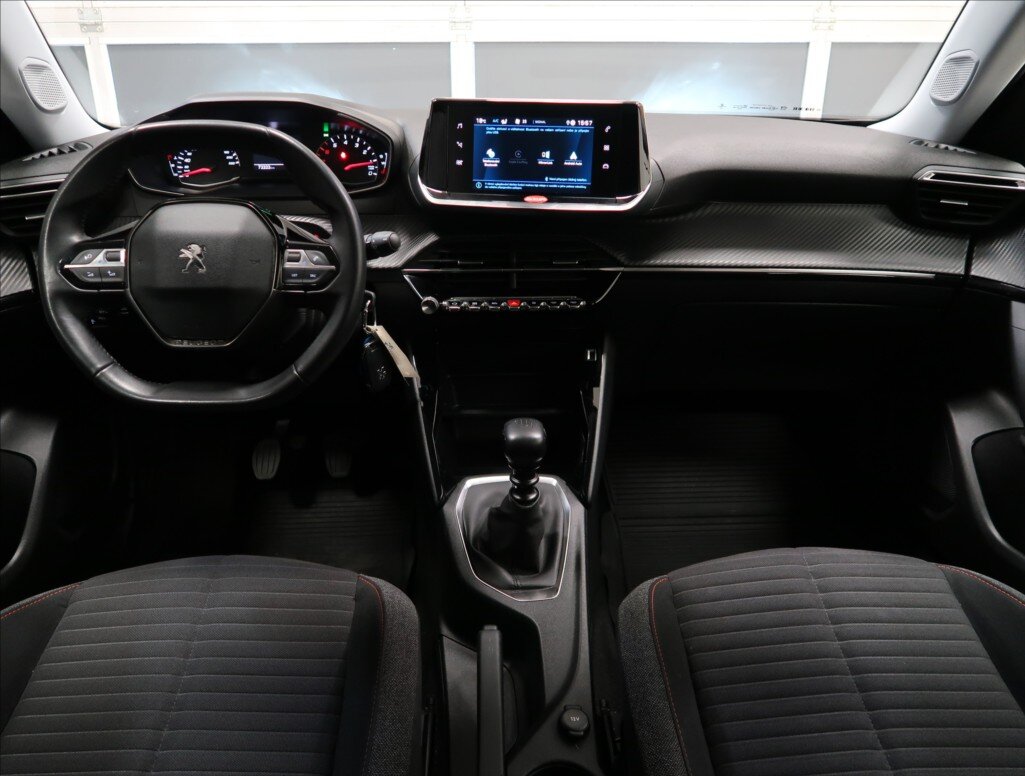 Peugeot 2008 SUV / Terénní 1,2 l 74 kw
