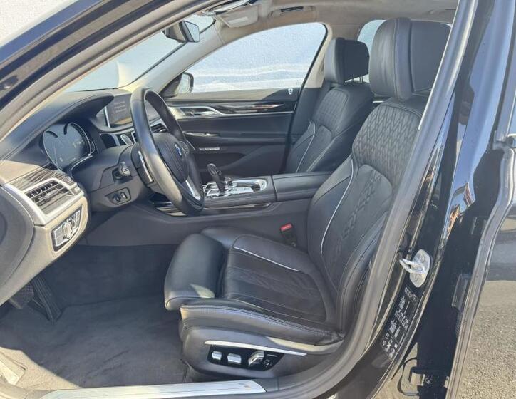 BMW Řada 7 6