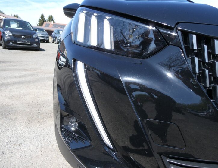Peugeot 2008 SUV / Terénní 1,2 l 96 kw