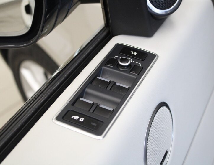Land Rover Range Rover SUV / Terénní 3,0 l 190 kw