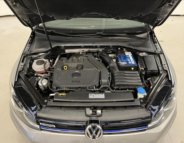 Volkswagen Golf 34