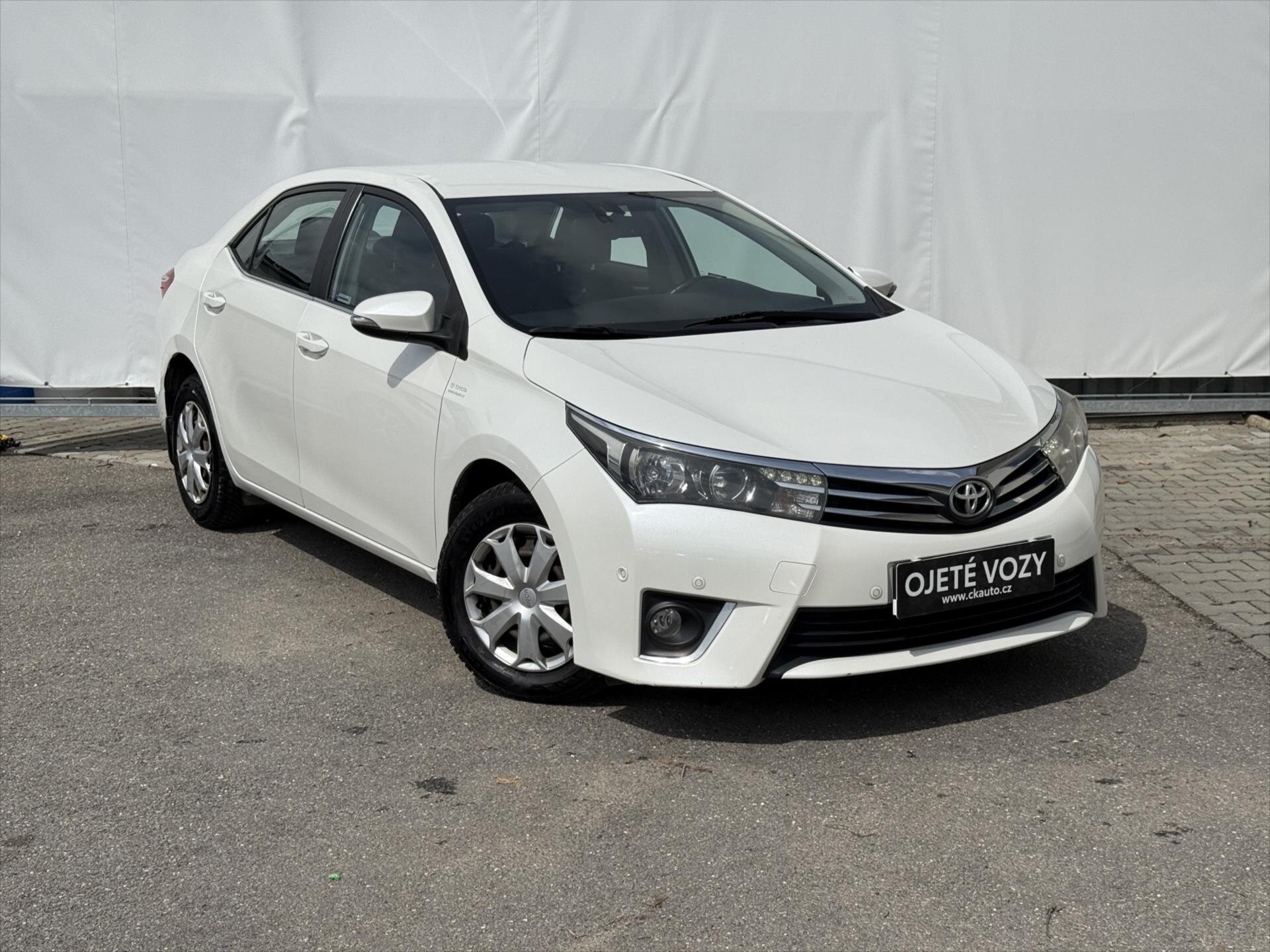 Toyota Corolla Sedan / Limuzína 1,6 l 97 kw